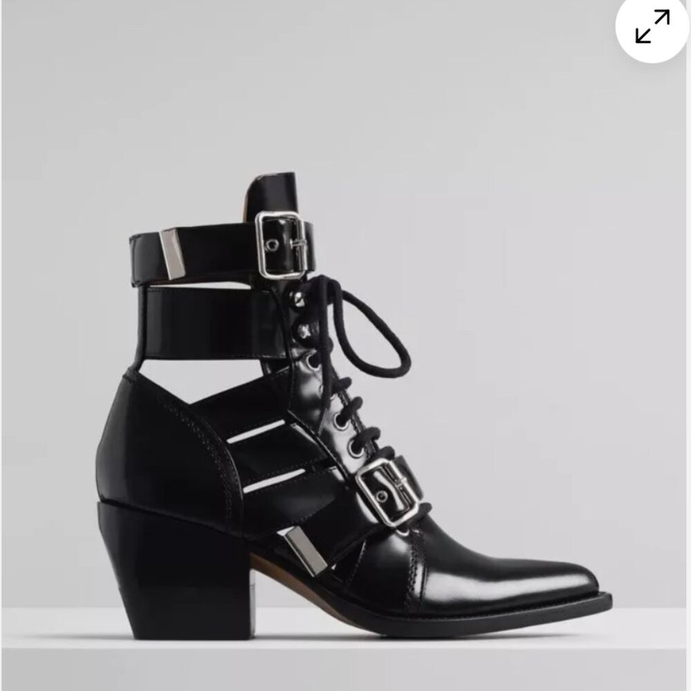 NWT Chloe Rylee Cut Out Ankle Boots Size 37.5